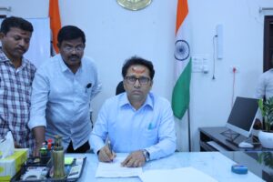 GWMC నూతన కమిషనర్‌గా బాధ్యతలు స్వీకరించిన టి. వెంకన్న 