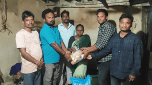 ఎర్రబెల్లి ప్రదీప్ రావు జన్మదినం సందర్భంగా బియ్యం నిత్యవసర సరుకుల పంపిణీ
