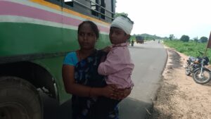 ఆర్టీసీ బస్సు ఢీకొని బాలునికి గాయాలు..!