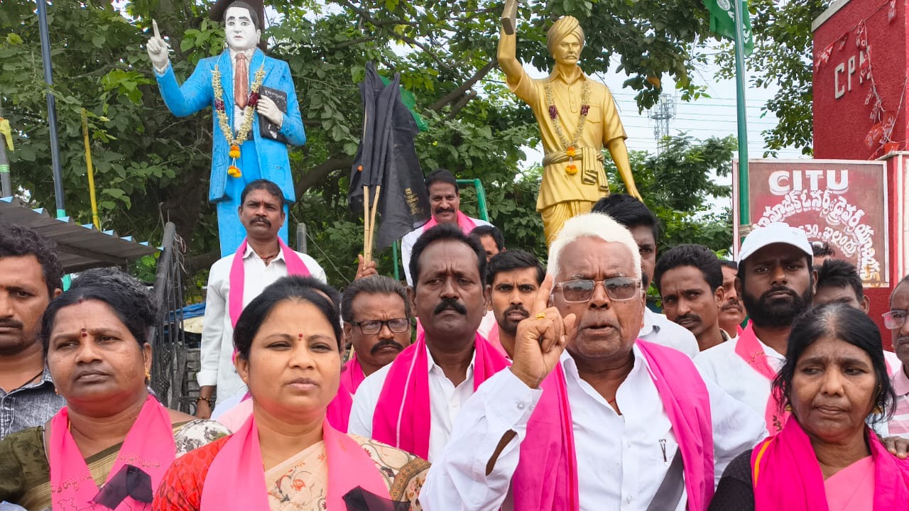 TRS Leader Dindigala Rajender