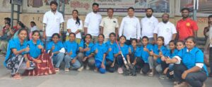 వరంగల్ బాలికల సాఫ్ట్‌బాల్ జట్టుకు లింగం కిరణ్ ప్రోత్సాహం